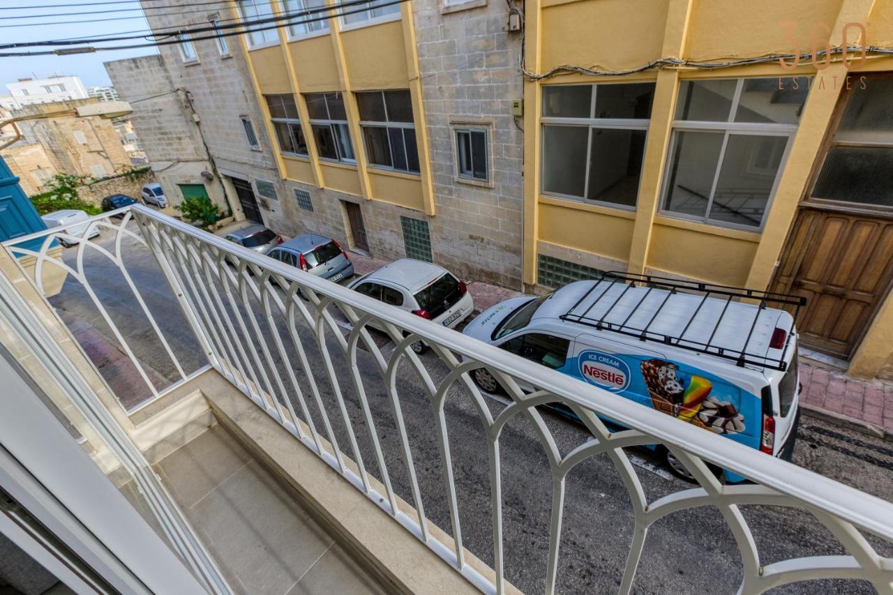 A Lovely 1Br Home With Balcony Just Off The Coast By 360 Estates San Ġiljan Exterior foto