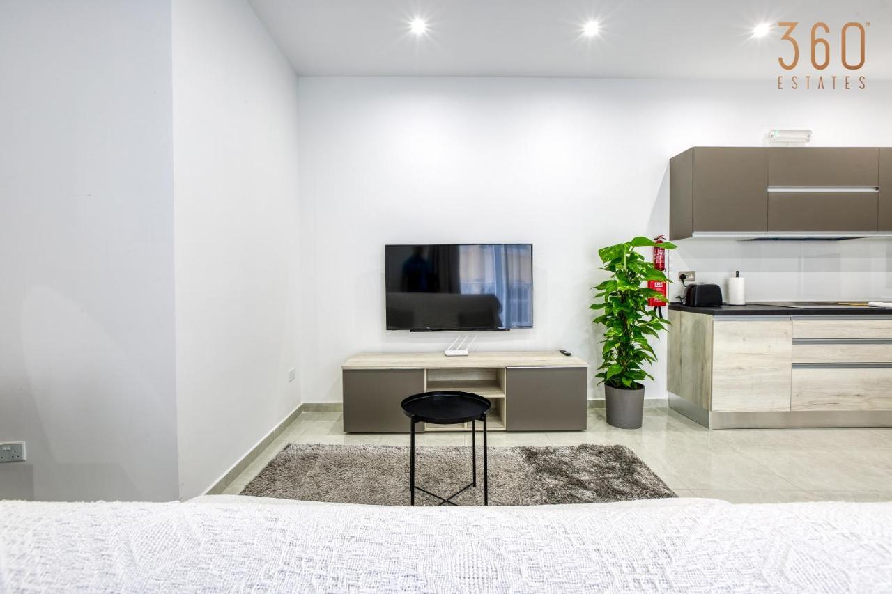A Lovely 1Br Home With Balcony Just Off The Coast By 360 Estates San Ġiljan Exterior foto