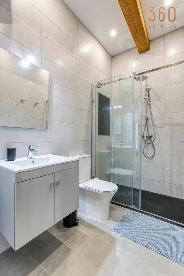 A Lovely 1Br Home With Balcony Just Off The Coast By 360 Estates San Ġiljan Exterior foto