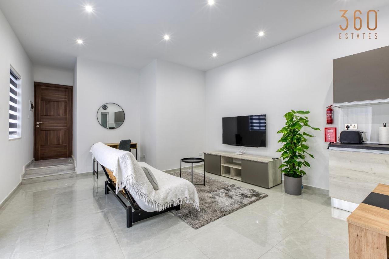 A Lovely 1Br Home With Balcony Just Off The Coast By 360 Estates San Ġiljan Exterior foto