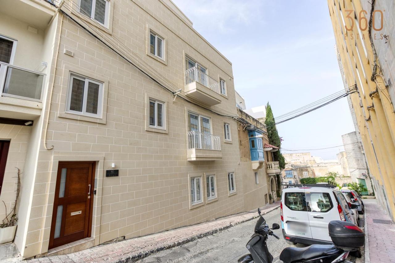A Lovely 1Br Home With Balcony Just Off The Coast By 360 Estates San Ġiljan Exterior foto