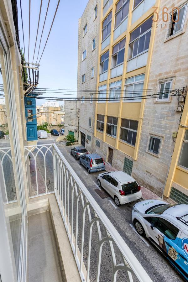 A Lovely 1Br Home With Balcony Just Off The Coast By 360 Estates San Ġiljan Exterior foto