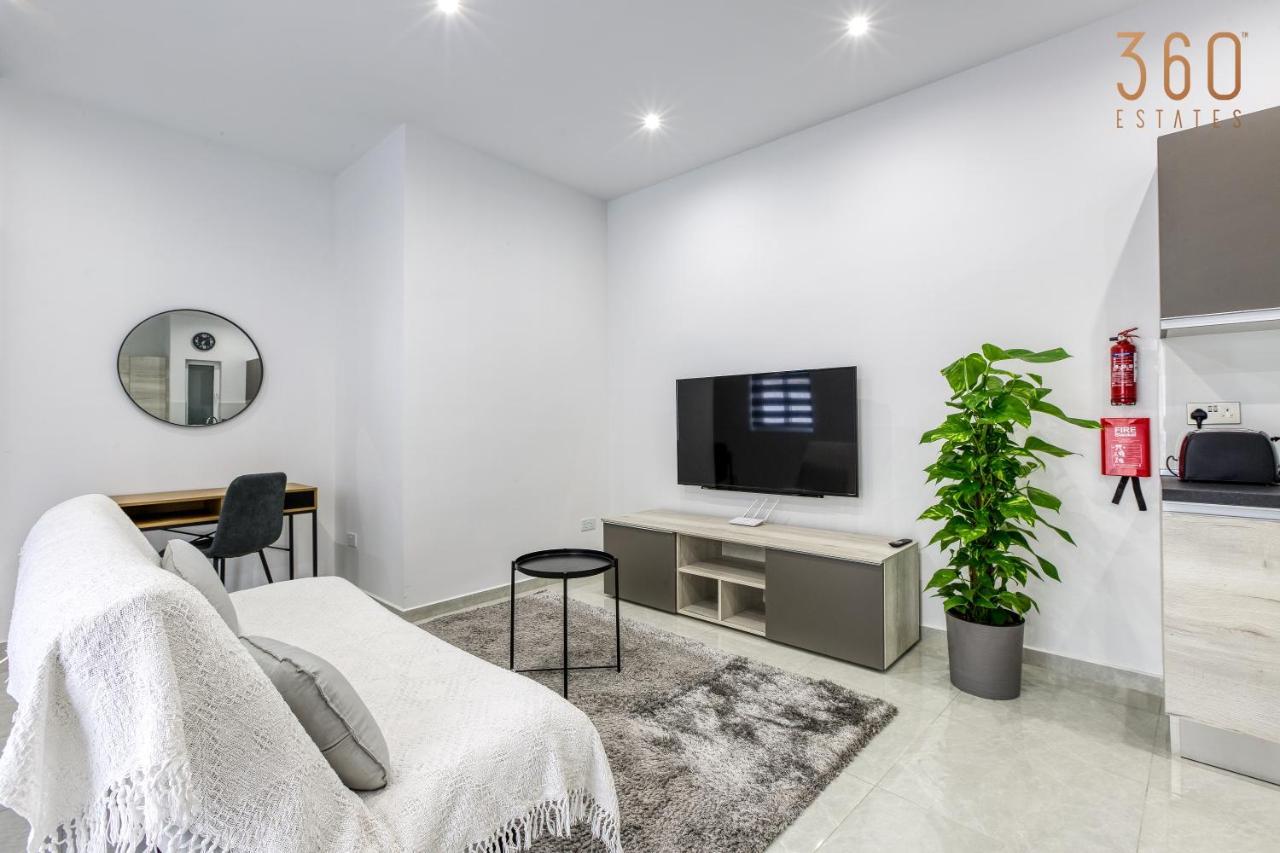 A Lovely 1Br Home With Balcony Just Off The Coast By 360 Estates San Ġiljan Exterior foto